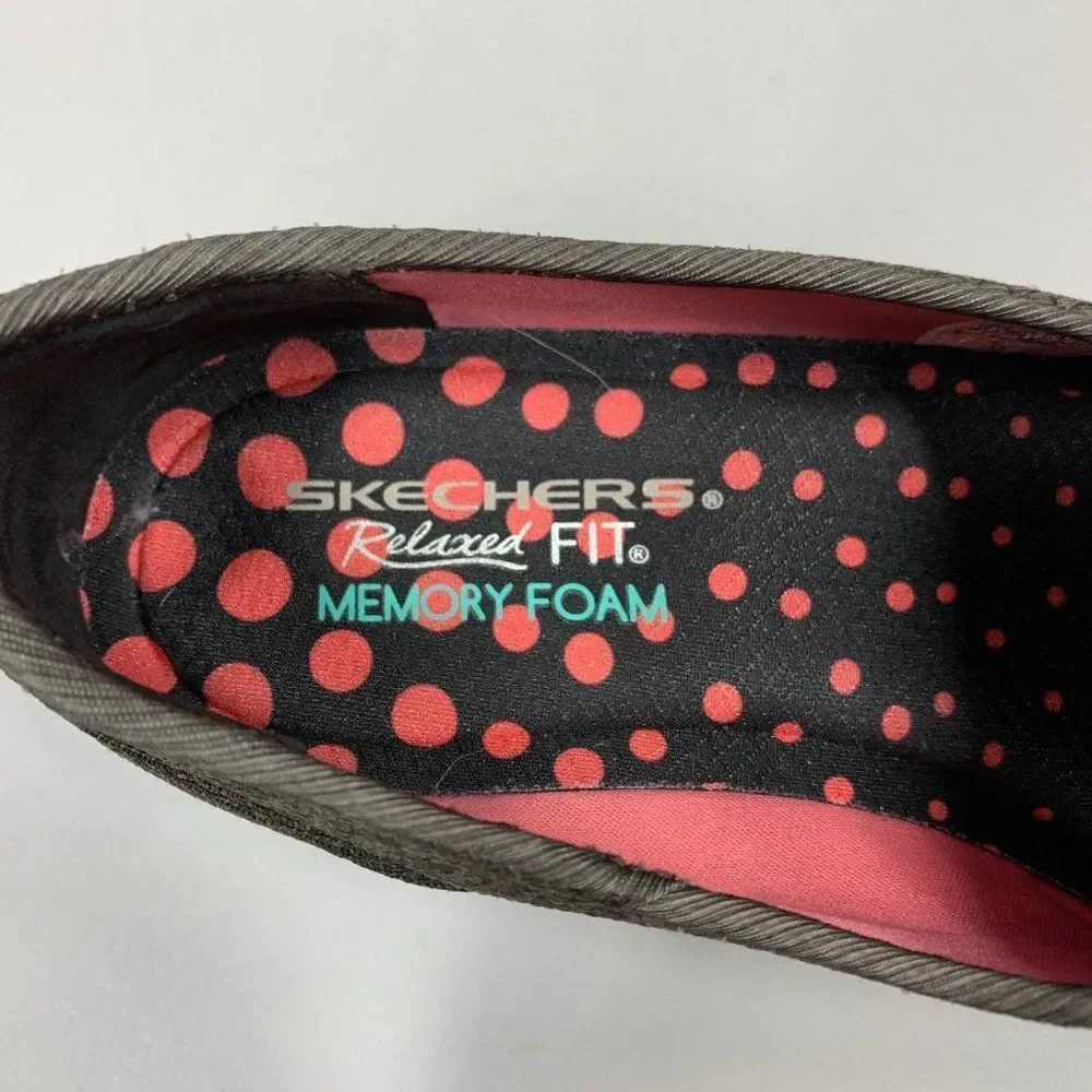Skechers Breath Easy Shoes Women's Size 7 Brown Relaxed Fit Memory Foam Sneakers
